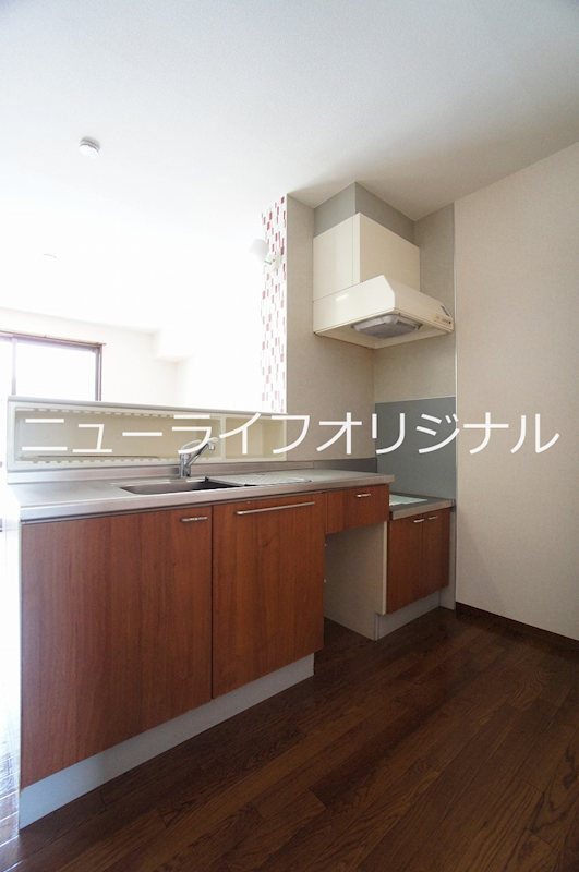 キッチン　コンロは設置幅・ガスの種別を確認の上、ご用意下さい