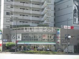 コンビニ　ファミリーマート 東大曽根町店（コンビニ）まで712m