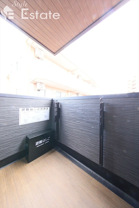 バルコニー　バルコニー