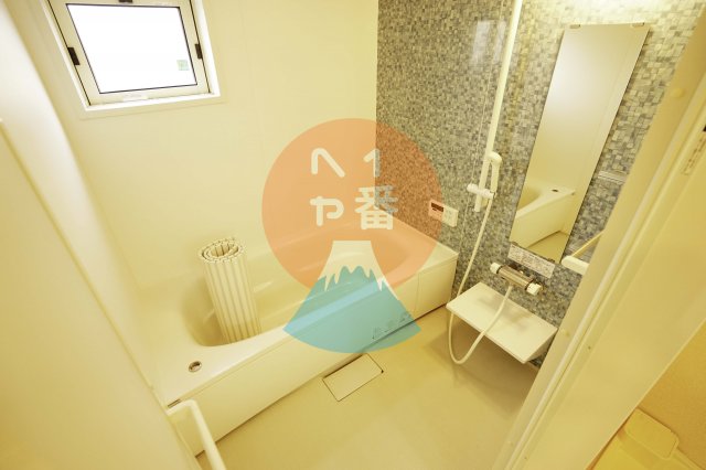 バス・シャワールーム　ネット無料。きれいなお風呂です