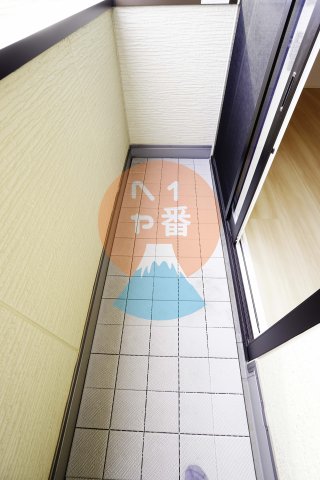 バルコニー　ネット無料。暖かな日差しのふりそそぐバルコニー