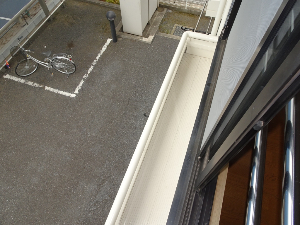 バルコニー　フラワーボックス