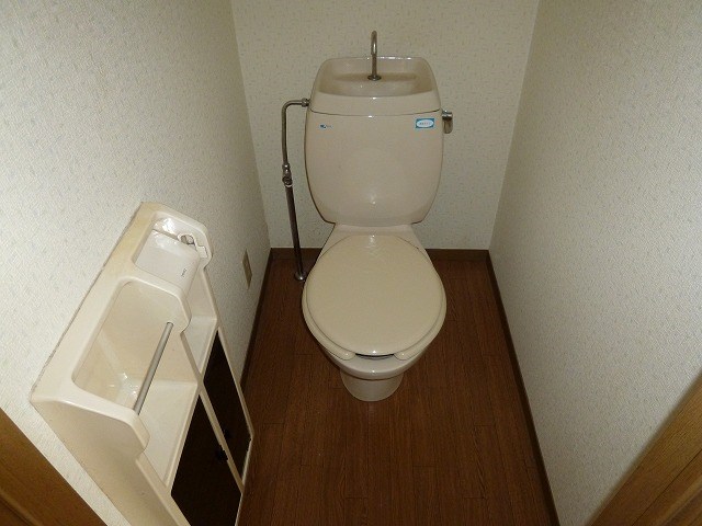 トイレ　温水洗浄便座