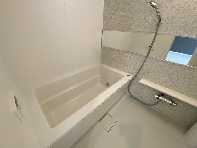 バス・シャワールーム　UB1418