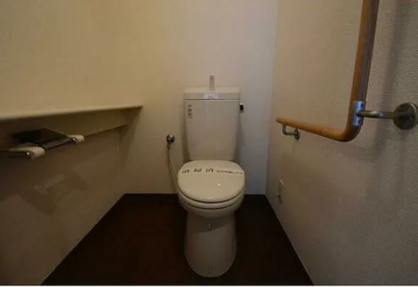 トイレ　参考写真