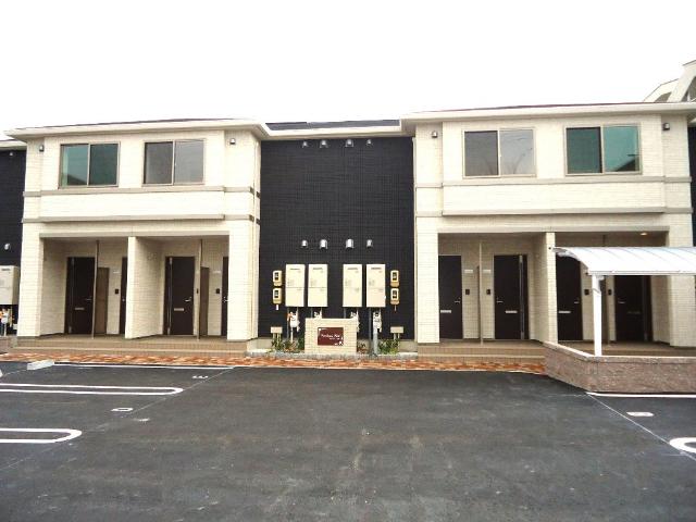 エントランス　外観写真（昼）