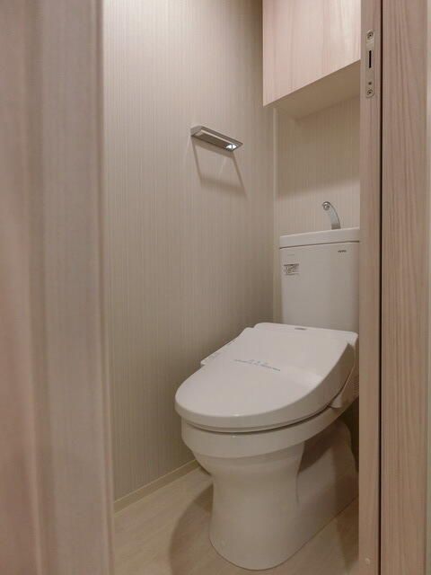 トイレ　同タイプ部屋　参考写真です