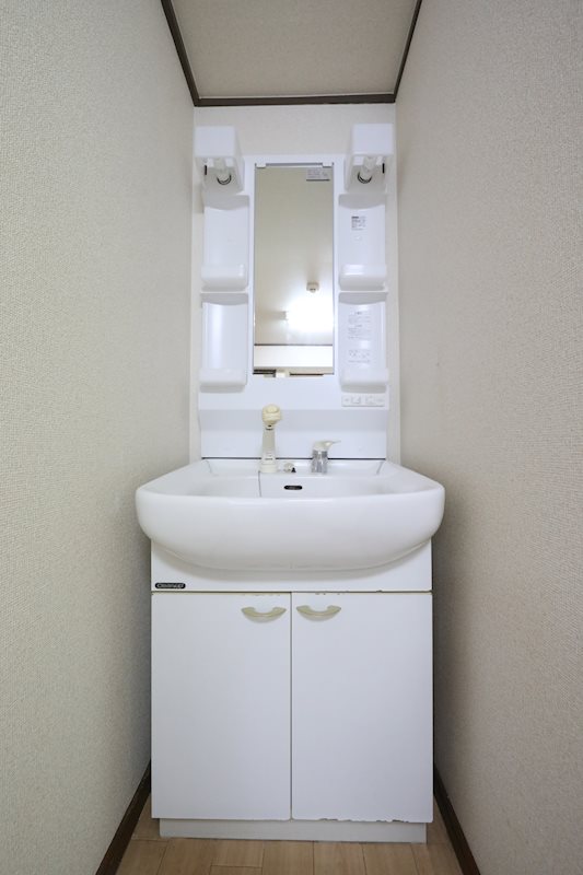 洗面設備　シャワー付き洗面台