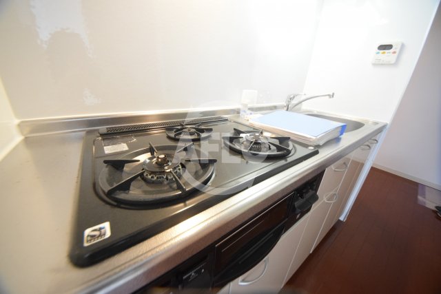 キッチン　ルネ日本橋アネーロ　ガス3口キッチン