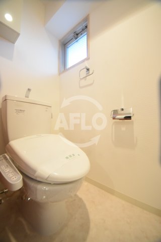 トイレ　ルネ日本橋アネーロ　温水洗浄便座