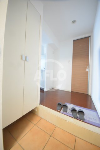 玄関　ルネ日本橋アネーロ　玄関