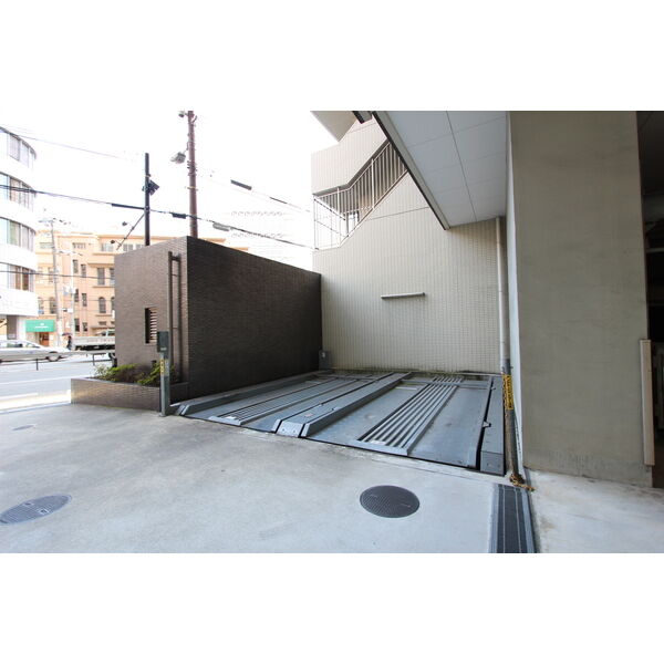 その他部屋・スペース　駐車場