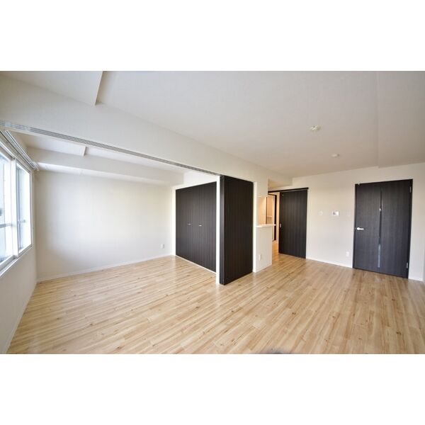 居室・リビング　☆11.05帖の広々としたリビングです！