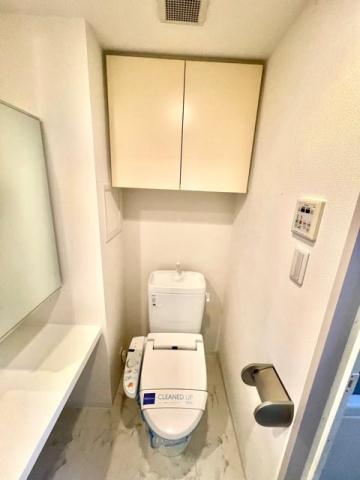 トイレ　※別部屋の参考写真です。