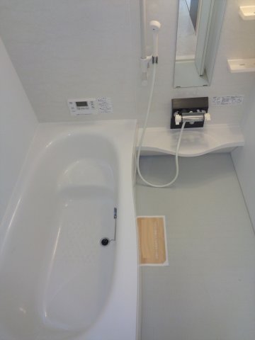 バス・シャワールーム　追い焚き機能付き