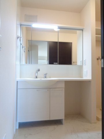 洗面設備　洗髪洗面化粧台