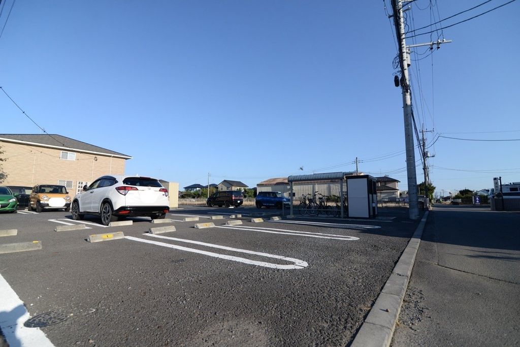 駐車場　駐車場