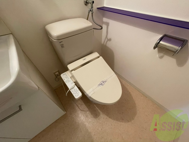 トイレ　ウォシュレット付きのトイレです。シャワートイレは日本の宝。