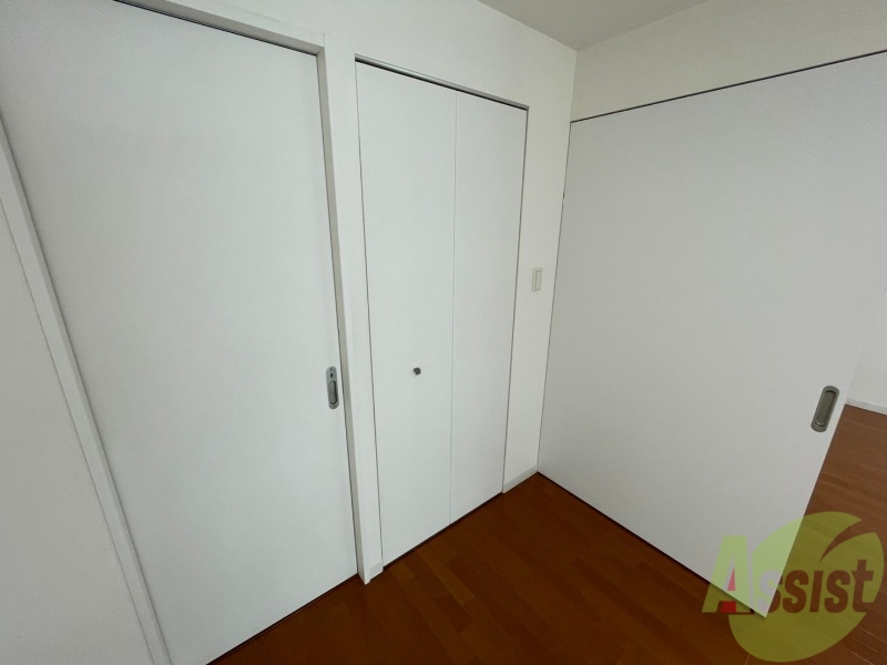 収納　寝室にあったクローゼット。荷物がたくさんあっても大丈夫。