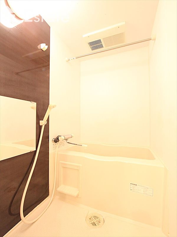 バス・シャワールーム　バスルーム