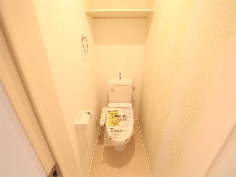 トイレ　温水洗浄暖房便座付トイレ