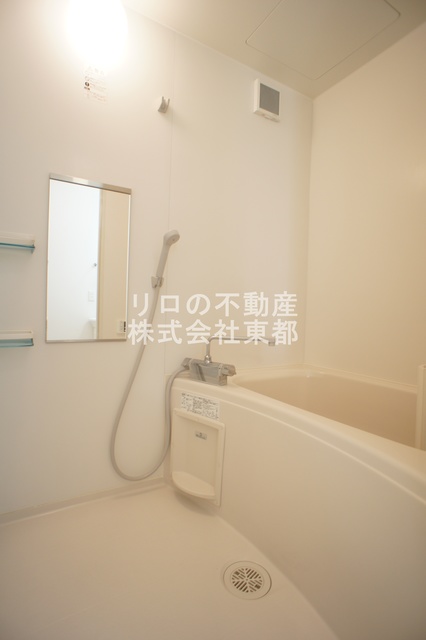 バス・シャワールーム　※他号室のお写真です
