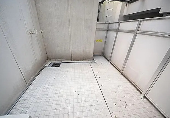 バルコニー　テラス　別タイプ部屋　参考写真です