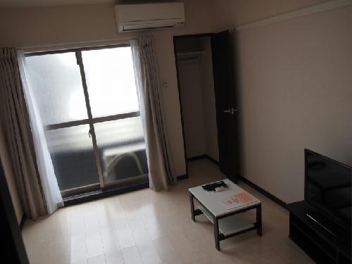 居室・リビング　フローリング