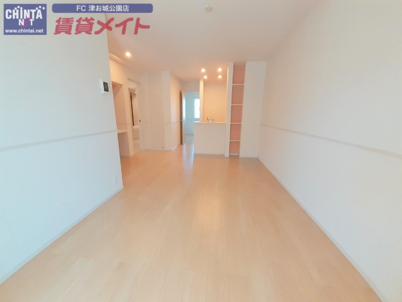 居室・リビング　同型参考写真