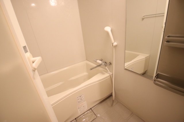 バス・シャワールーム　※別室の参考写真の為、現況優先です。