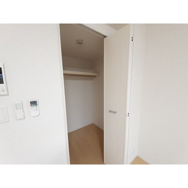 収納　クローゼット