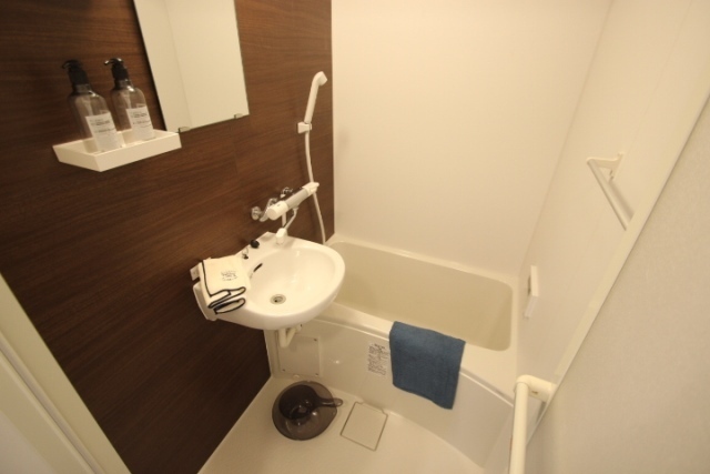 バス・シャワールーム　モデルルーム仕様です