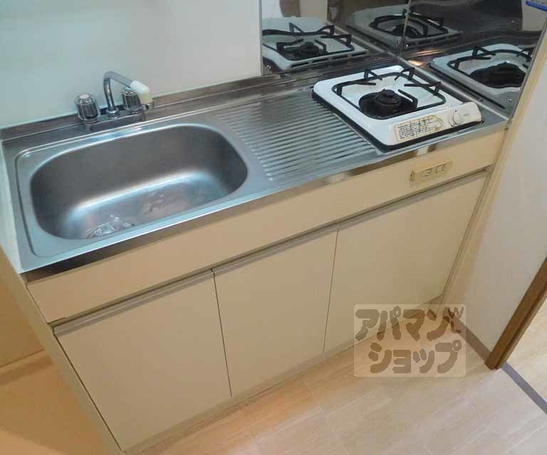 キッチン　１口コンロ装備