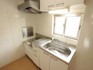 キッチン　オープンキッチンで空間を自由に使えます♪