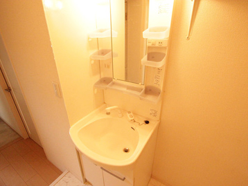 洗面設備　独立洗面台で朝の準備も快適です♪