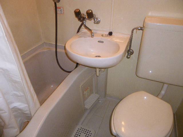 トイレ　バスルーム