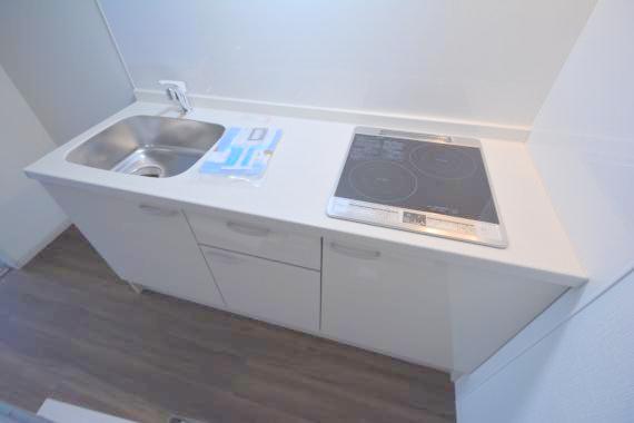 キッチン　オシャレなシステムキッチン。お料理好きには嬉しいですね。