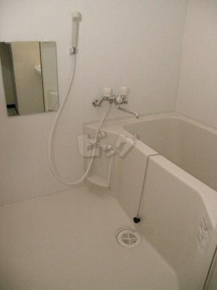 バス・シャワールーム　きれいなお風呂で快適バスタイム♪