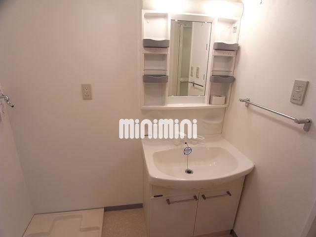 洗面設備　独立洗面台です