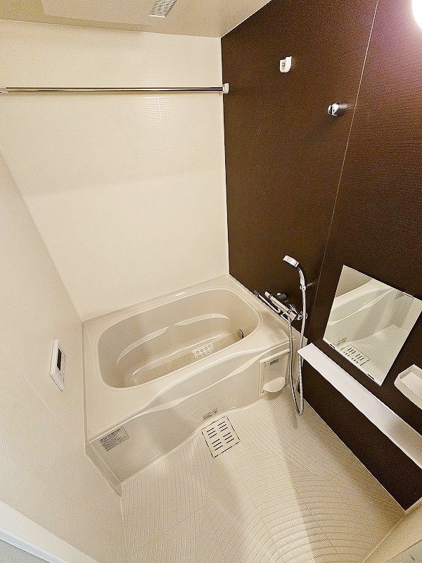 バス・シャワールーム　同一マンション同型タイプ※床がホワイトになります