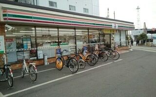 コンビニ　セブンイレブン和歌山市駅前店様（コンビニ）まで400m