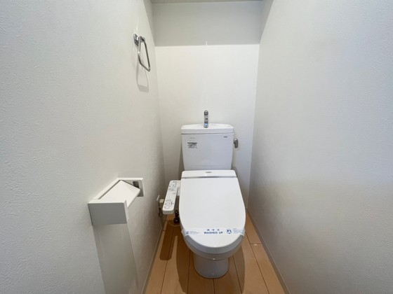 トイレ　※別部屋の写真です