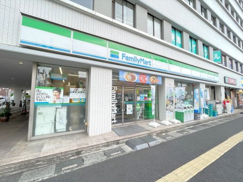 コンビニ　ファミリーマート　春日部中央1丁目店（コンビニ）まで243m