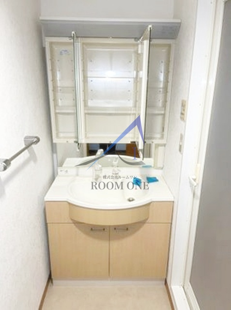 洗面設備　洗面台です。