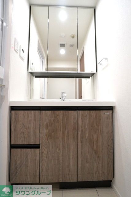 洗面設備　※写真は同タイプ住戸です。
