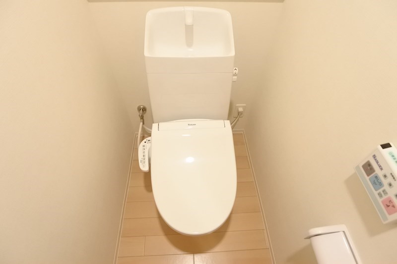 トイレ　トイレ