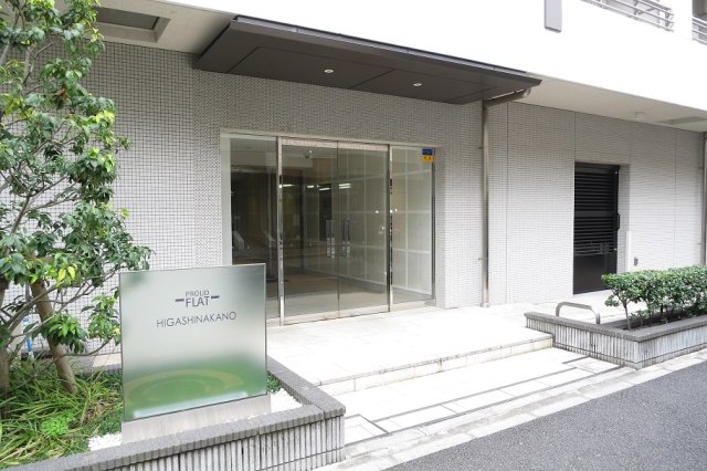 エントランス　清潔なエントランスです