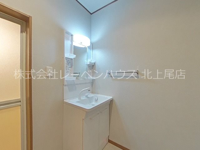洗面設備　洗髪洗面化粧台付