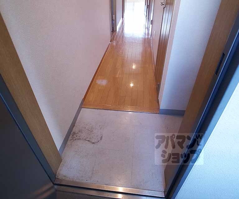 玄関　玄関です。
