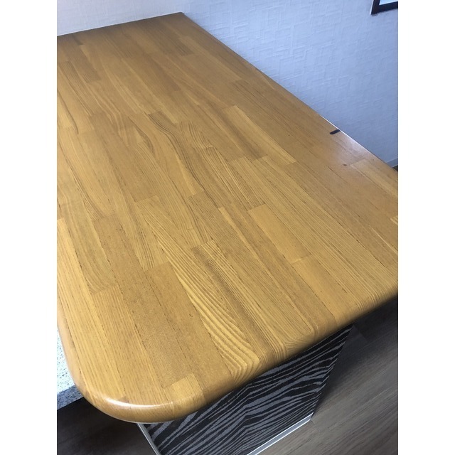 キッチン　カウンターテーブル